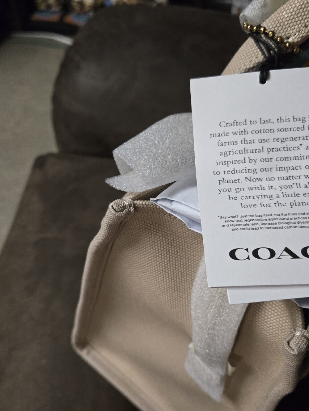 Brand New Coach Rainbow Cargo Tote - Picture 4 of 6